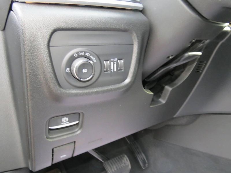 New 2026 Jeep Grand Cherokee Limited 4x4Image 10