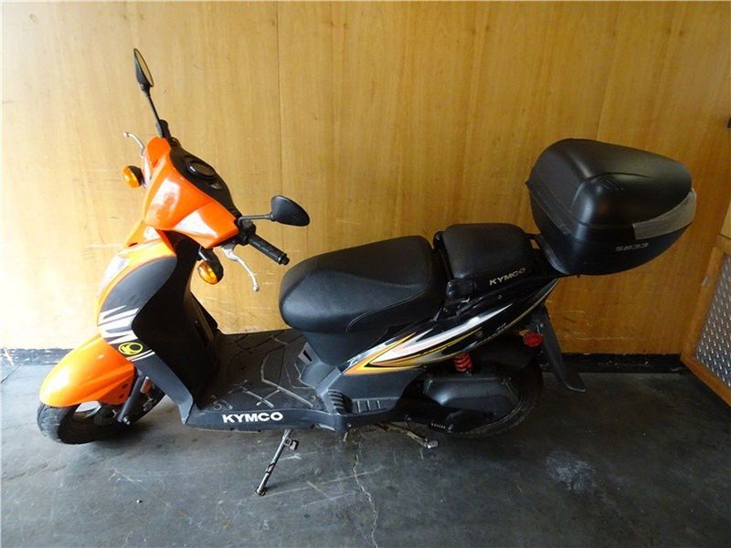 2014 KYMCO Agility in a Orange exterior color. Parkway Cycle (617)-544-3810 parkwaycycle.com 