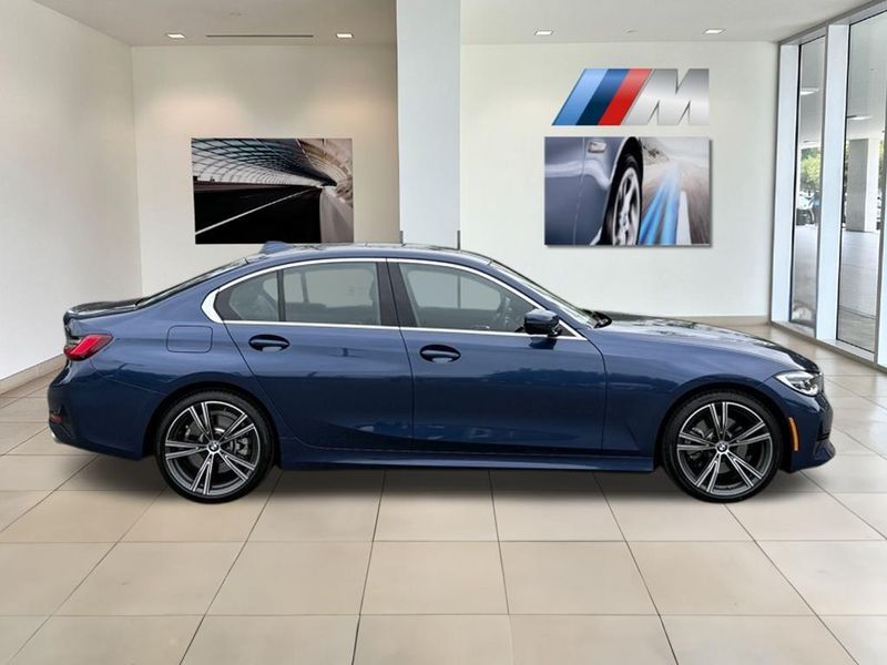 2022 BMW 3 Series 330iImage 4
