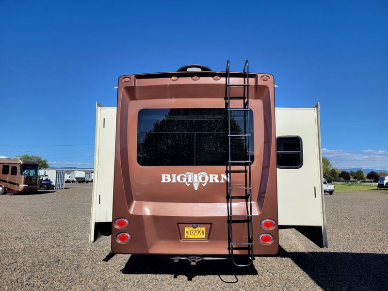 Used 2016 HEARTLAND BIG HORN 3010RE Image 3