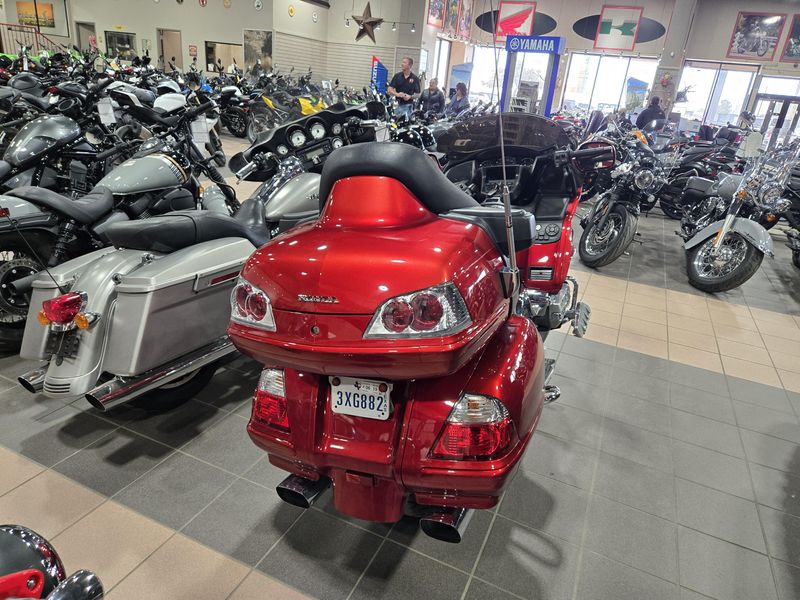 USED 2008 HONDA GOLD WING Image 5