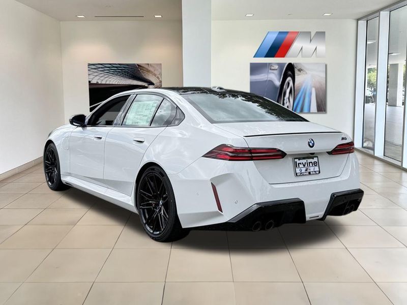 2025 BMW M5 BaseImage 8
