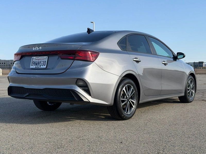 Used 2024 Kia Forte LXSImage 7