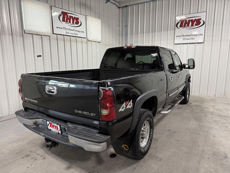 Used 2005 Chevrolet Silverado 2500HD LSImage 3