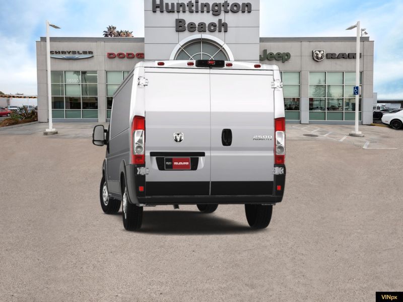 2024 RAM ProMaster 2500 Low Roof 136 WBImage 13
