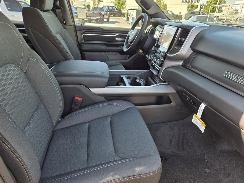 New 2026 RAM 1500 Big Horn Crew Cab 4x2 5'7' Box