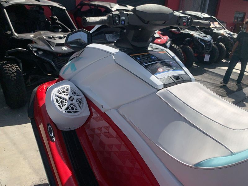 New 2025 Yamaha VX LIMITED Image 15