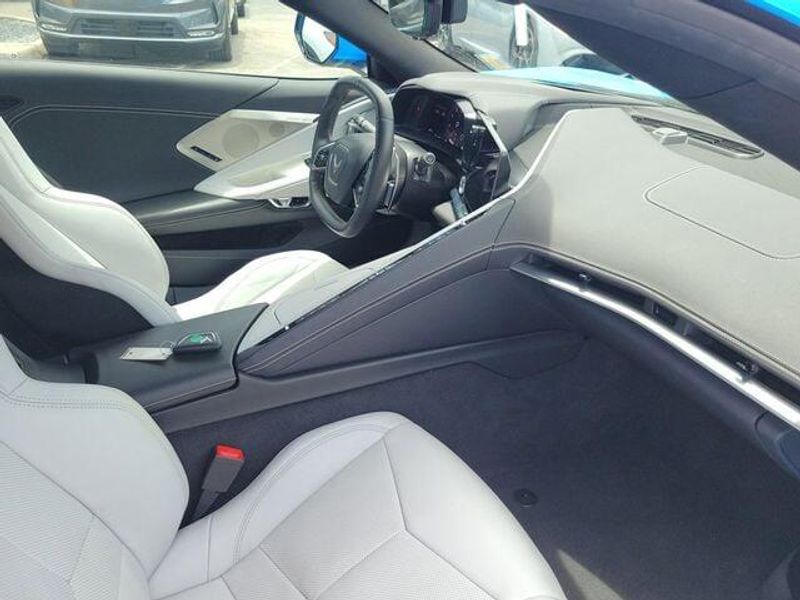 2022 Chevrolet Corvette Stingray 2LT photo 7