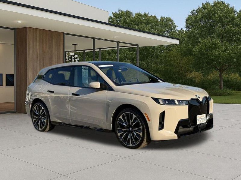 Used 2026 BMW iX xDrive60Image 7