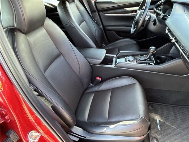 2022 Mazda Mazda3 Hatchback Premium PlusImage 11
