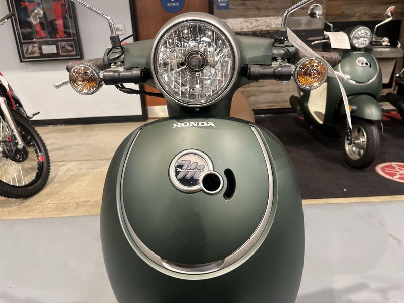 New 2024 Honda Metropolitan Image 13