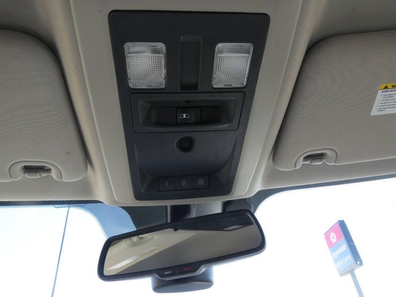 Used 2017 RAM 1500 SLT 4x4 4dr Crew Cab 5.5 ft. SB PickupImage 21