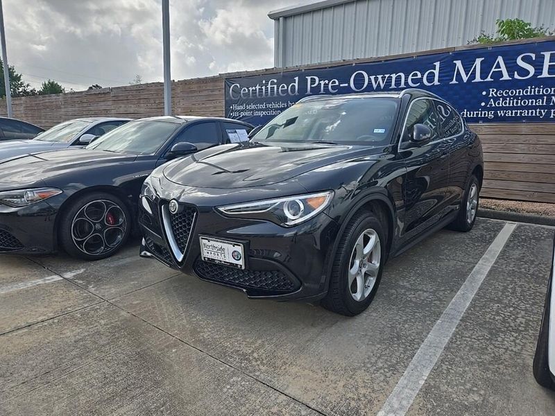 2018 Alfa Romeo Stelvio Image 1