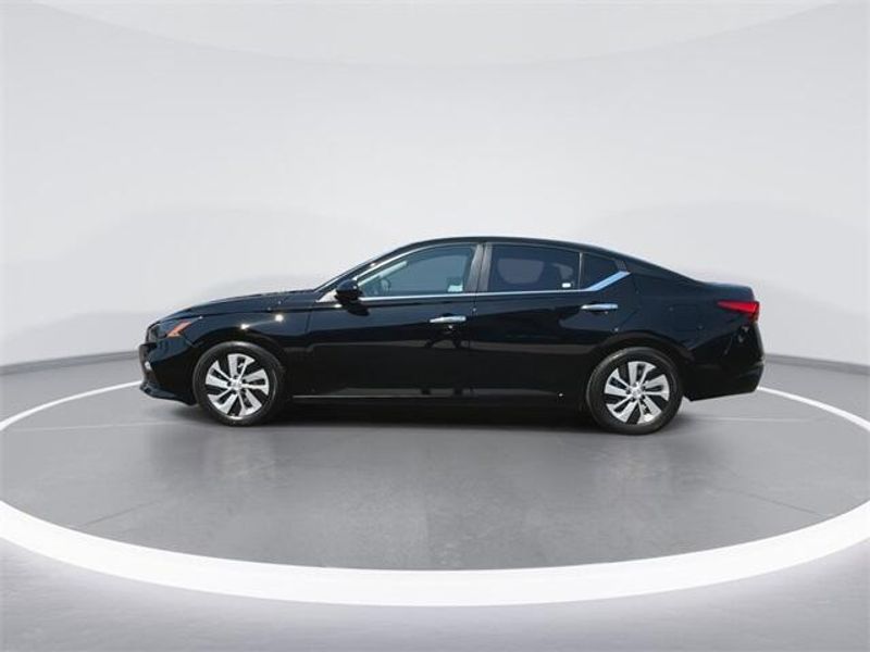 Used 2022 Nissan Altima 2.5 SImage 5