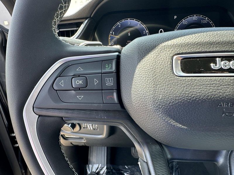 2024 Jeep Grand Cherokee L Altitude XImage 17