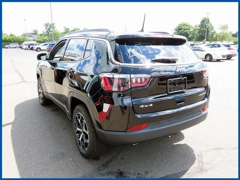 New 2025 Jeep Compass LimitedImage 5