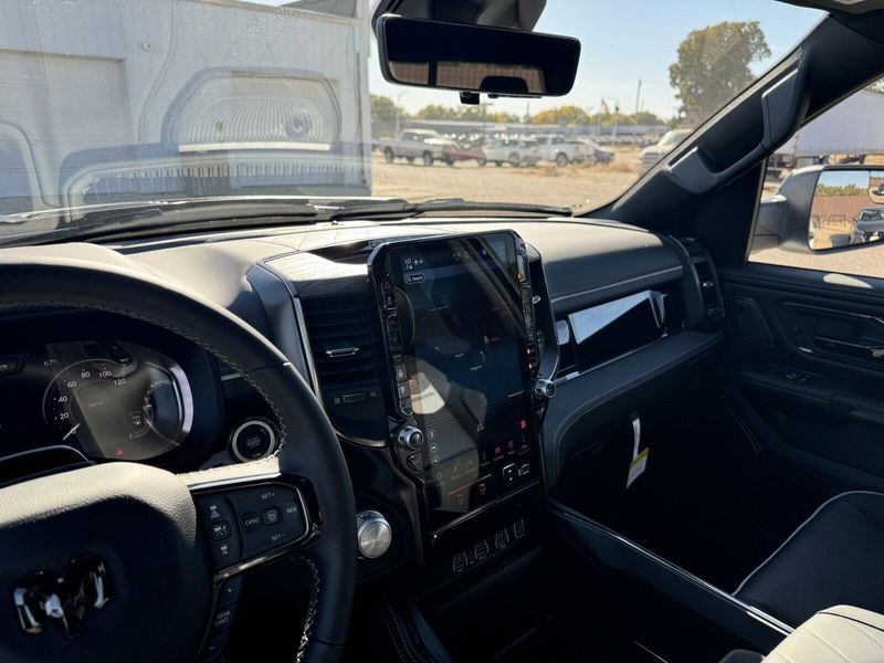2025 RAM 1500 LimitedImage 27
