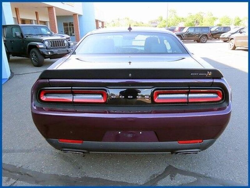 2022 Dodge Challenger R/T Scat Pack WidebodyImage 6