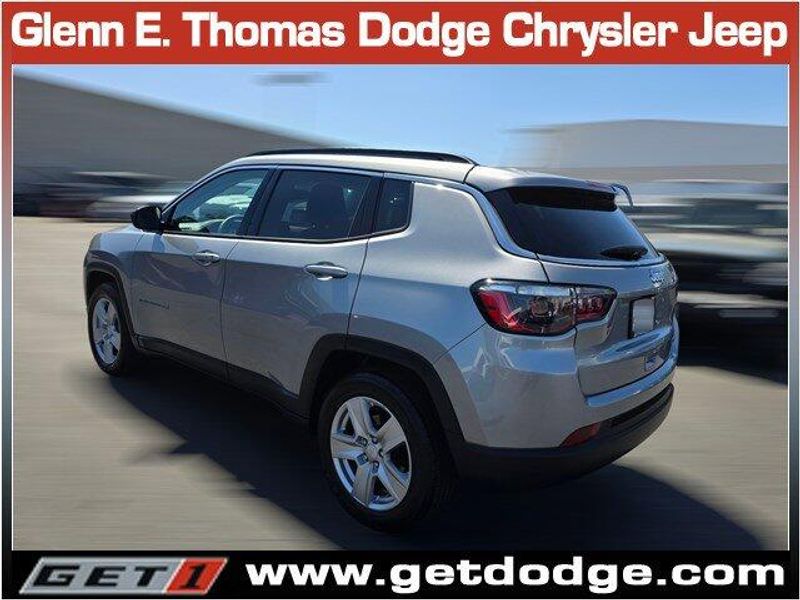 2022 Jeep Compass Latitude photo 7