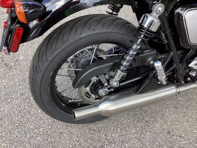 2025 Triumph Bonneville T100