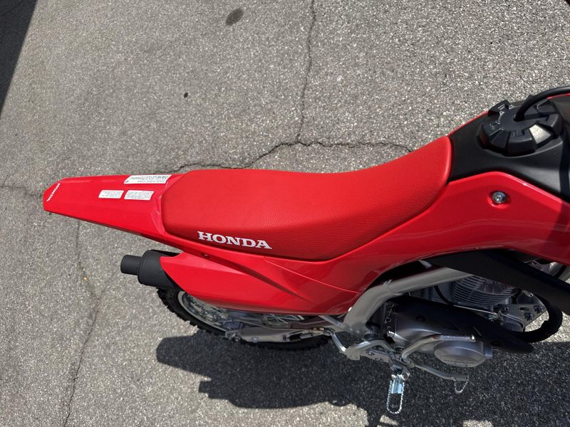 New 2027 Honda CRF125F BIG WHEEL Image 17