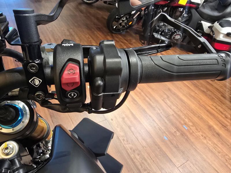 Used 2021 Ducati Streetfighter V4S Image 10