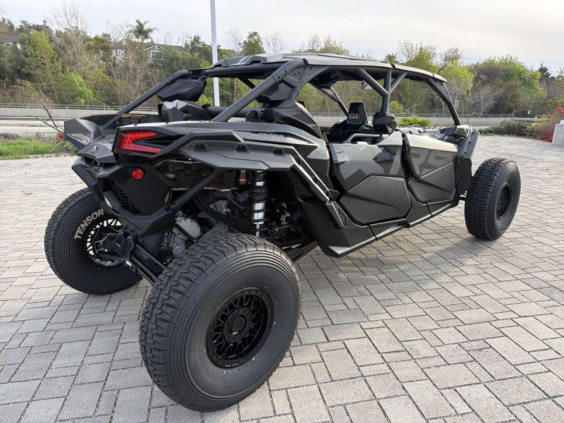 New 2025 Can-Am MAVERICK X3 MAX X RS TURBO RR SMART-SHOX Image 17