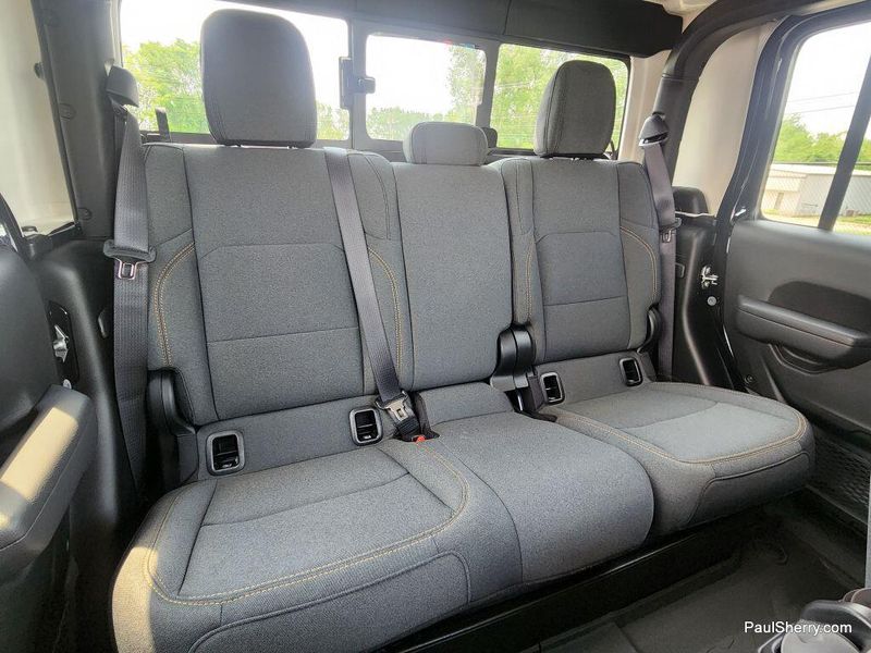 New 2025 Jeep Gladiator Willys 4x4