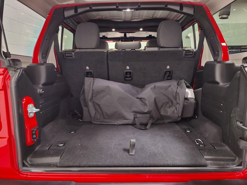 Used 2025 Jeep Wrangler 4xE Sahara 4WDImage 12