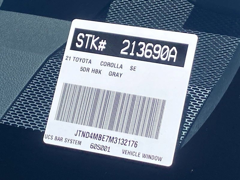 2021 Toyota Corolla Hatchback SEImage 33
