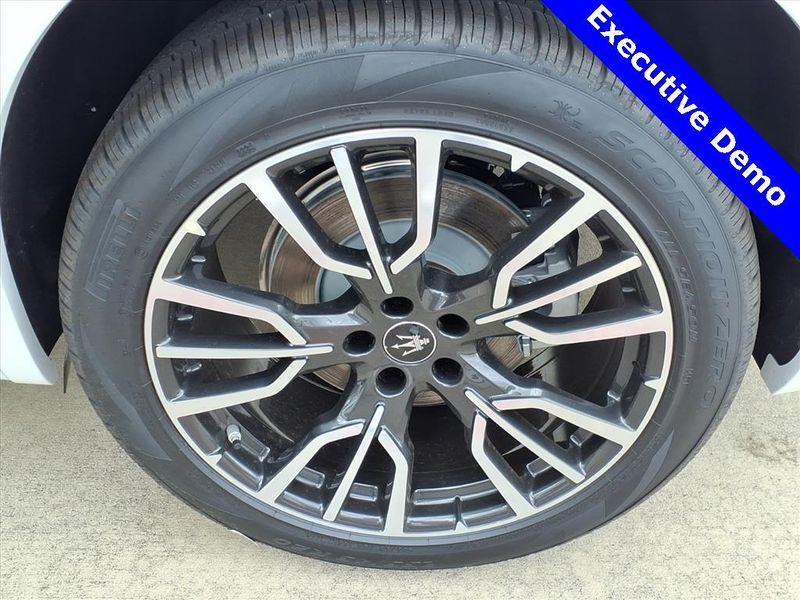 New 2025 Maserati Grecale Image 10