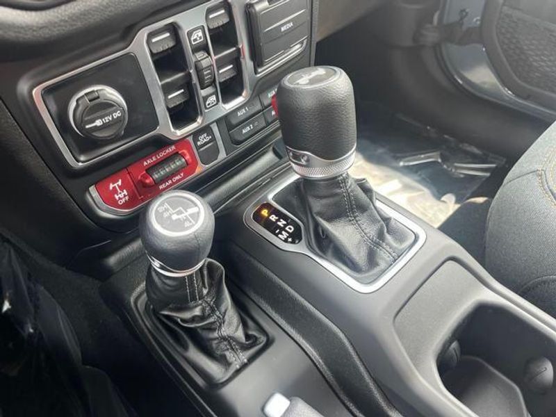 2025 Jeep Wrangler 4-door Willys