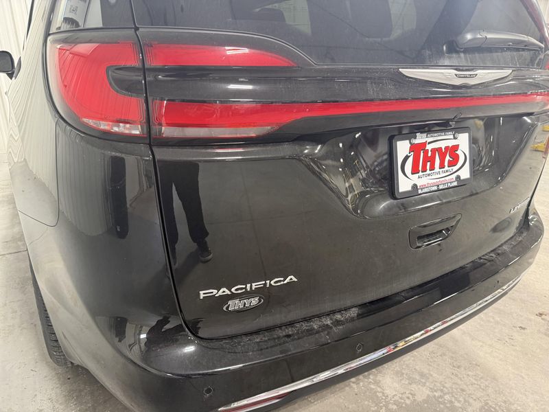 New 2026 Chrysler Pacifica LimitedImage 5