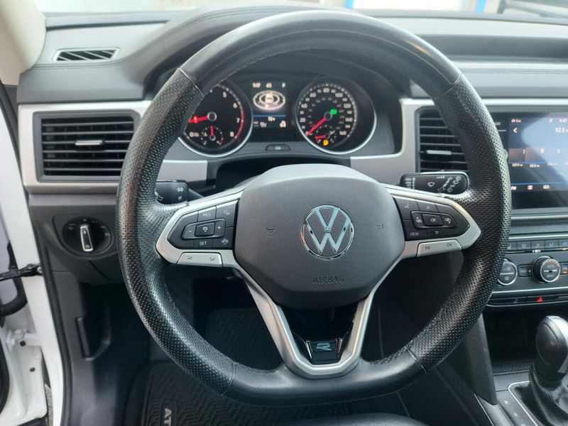 Used 2021 Volkswagen Atlas 3.6L V6 SE w/Technology R-Line