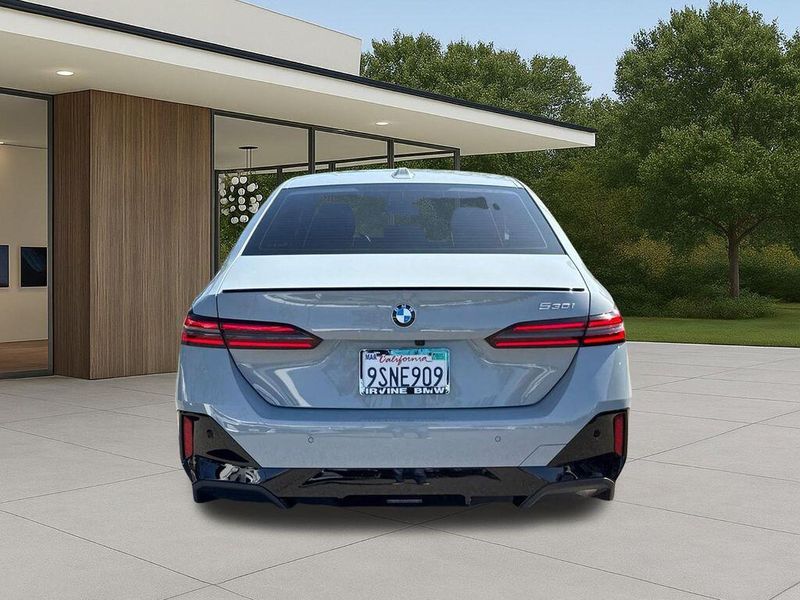 Used 2025 BMW 5 Series 530iImage 9