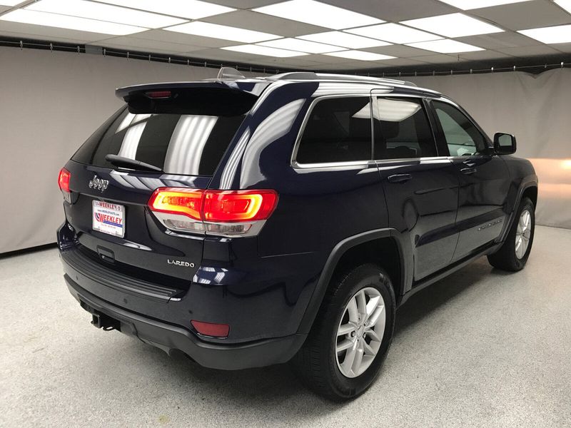 2017 Jeep Grand Cherokee LaredoImage 15