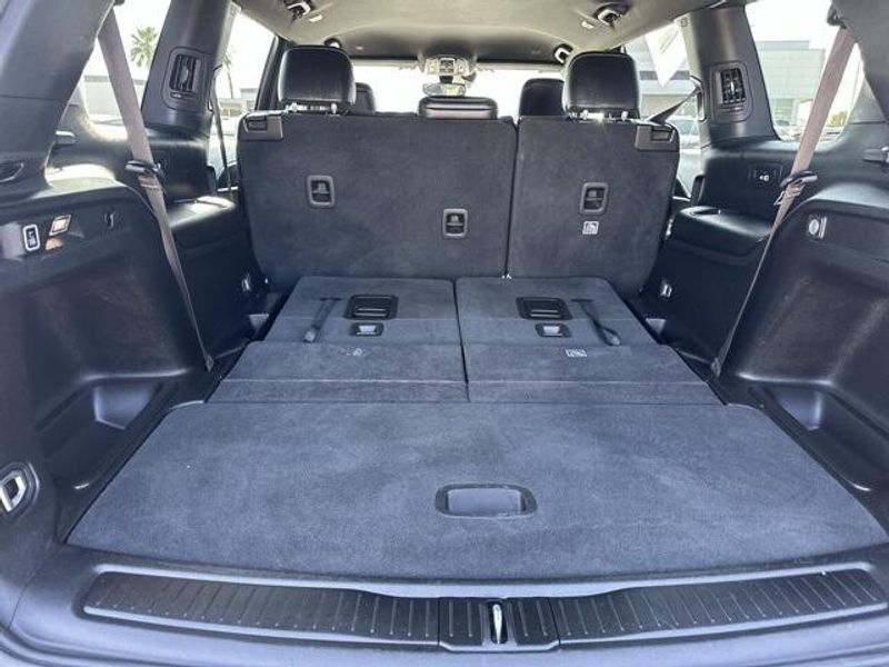 Used 2024 Jeep Grand Cherokee L AltitudeImage 15
