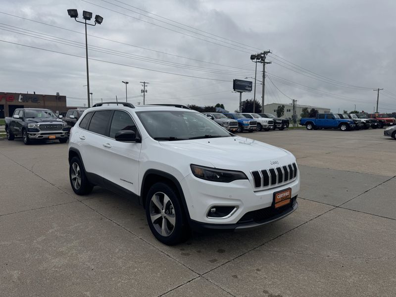 Used 2022 Jeep Cherokee LimitedImage 2