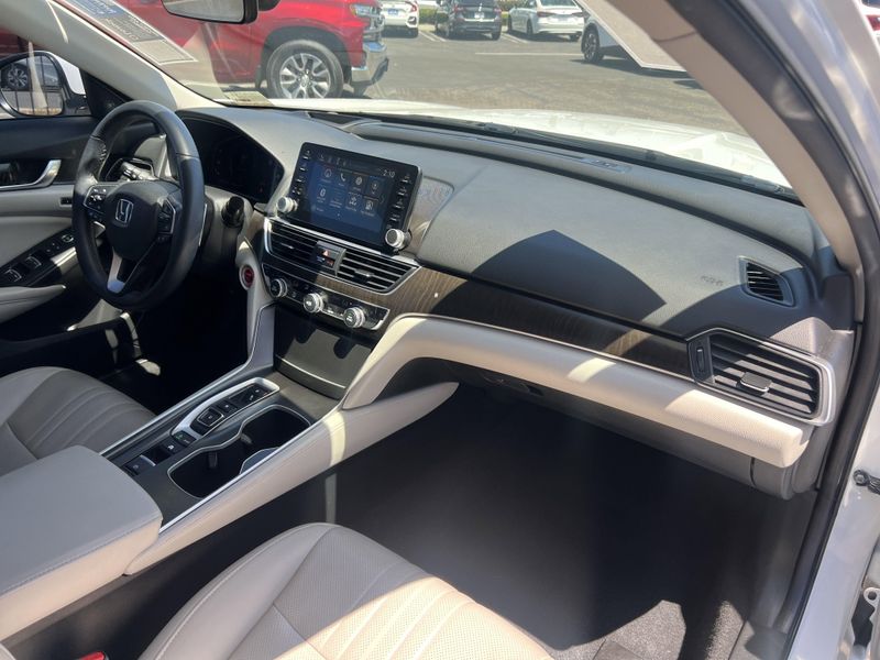 2019 Honda Accord Hybrid TouringImage 27