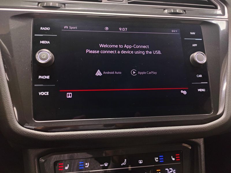 Used 2024 Volkswagen Tiguan AWD SEL R-Line w/Sunroof/navImage 35