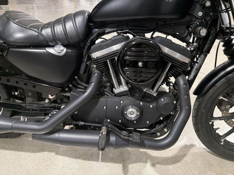 Used 2020 Harley-Davidson SPORTSTER IRON 883 Image 20
