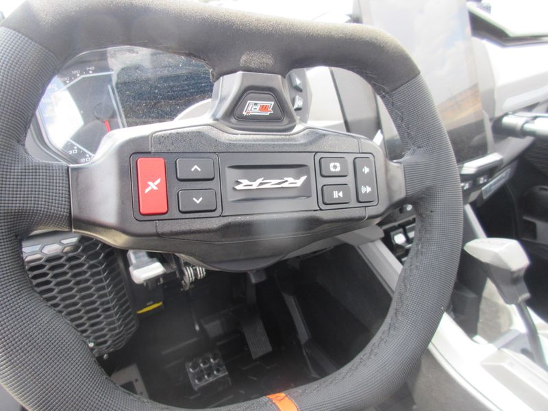 NEW 2026 POLARIS RZR PRO R 4 ULTRA EDITION Image 18