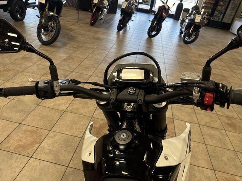 New 2025 Suzuki DR-Z4SM Image 22