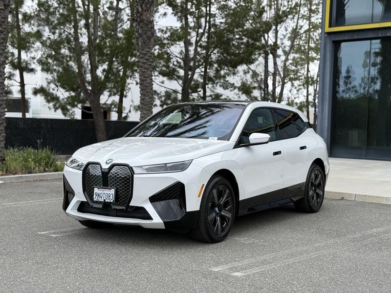 2025 BMW iX xDrive50Image 2