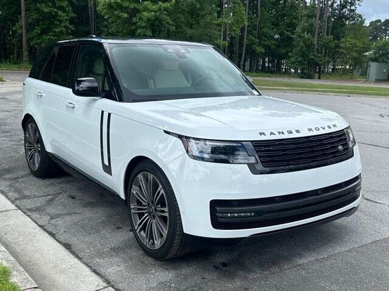 2024 Land Rover Range Rover SE