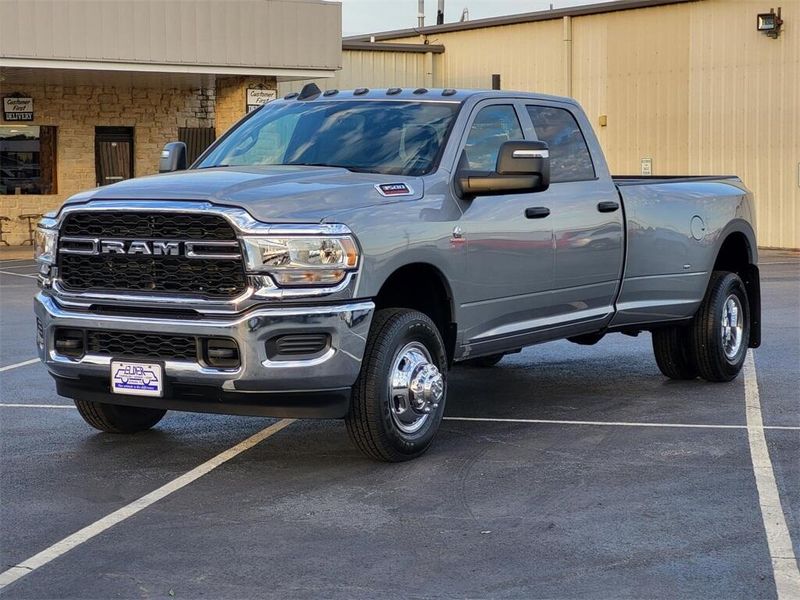 2024 RAM 3500 Tradesman Crew Cab 4x4 8