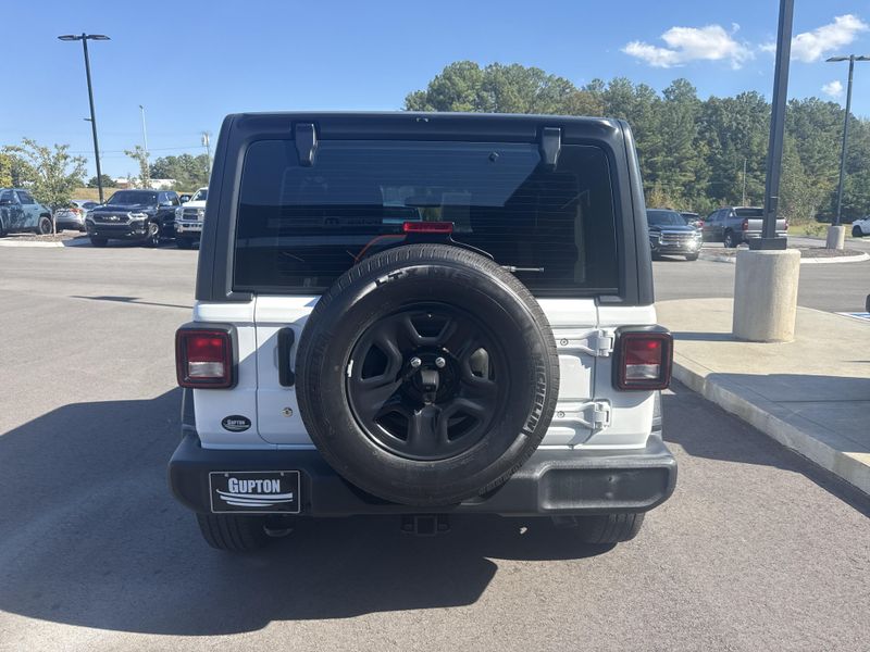 Used 2019 Jeep Wrangler SportImage 5
