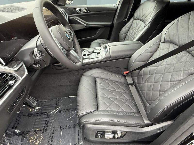 2026 BMW X7 xDrive40iImage 19