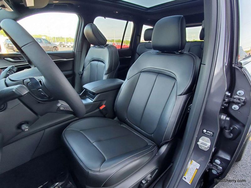 New 2025 Jeep Grand Cherokee Limited 4x4