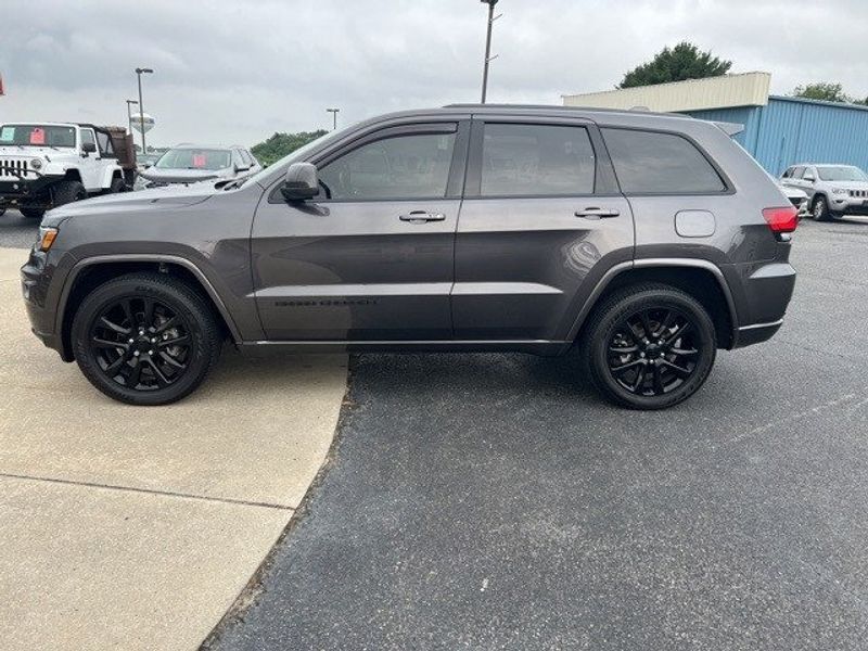 2020 Jeep Grand Cherokee AltitudeImage 4